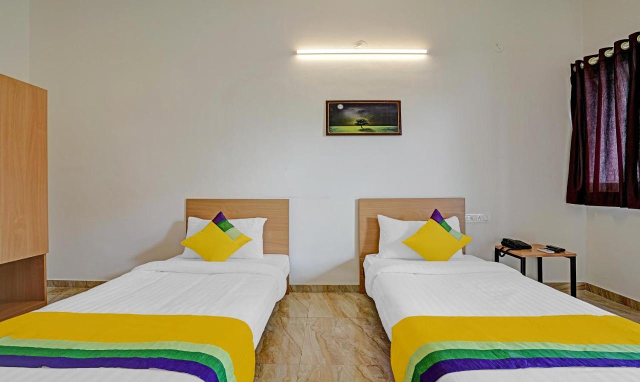 Itsy Hotels Flowers Park ナーシク エクステリア 写真