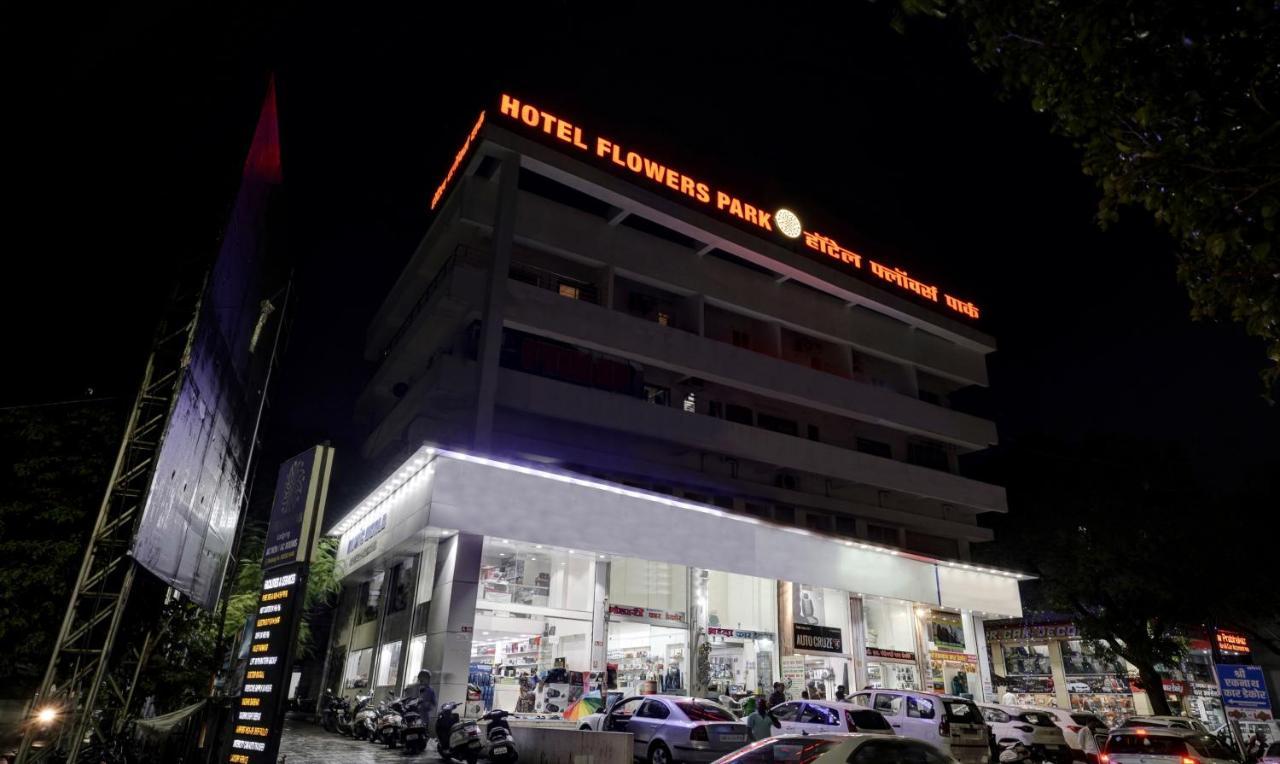 Itsy Hotels Flowers Park ナーシク エクステリア 写真