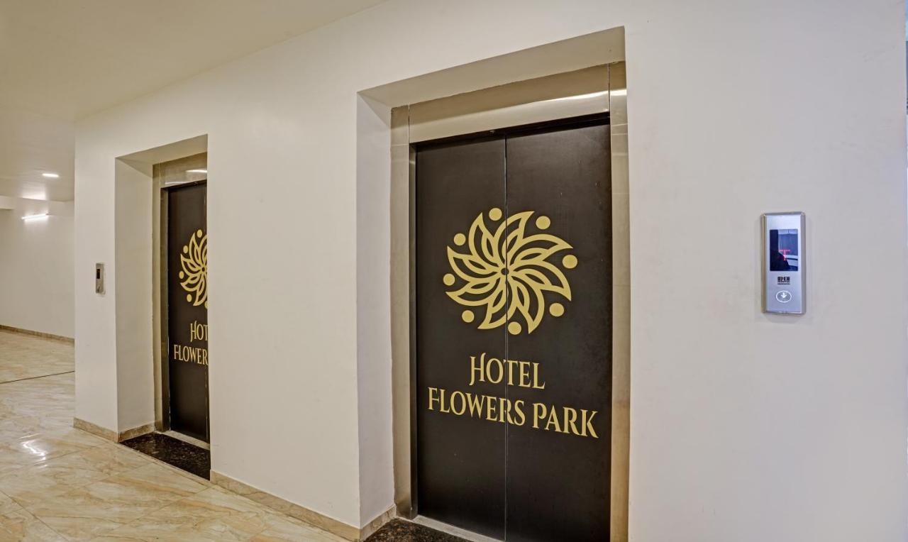 Itsy Hotels Flowers Park ナーシク エクステリア 写真