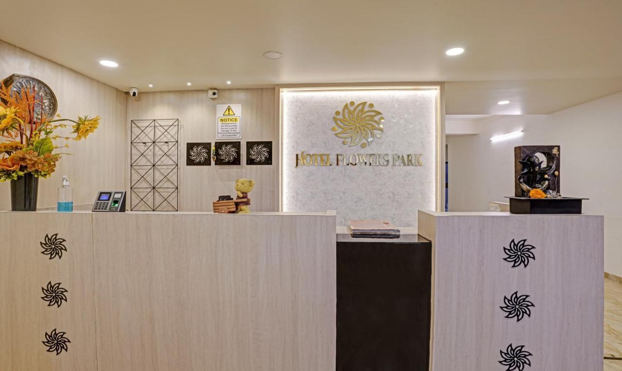 Itsy Hotels Flowers Park ナーシク エクステリア 写真